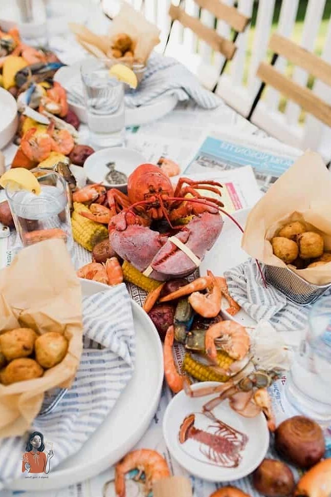 25 Amazing Backyard Dinner Party Ideas That Are Absolutely Perfect 16 Backyard Seafood Boil