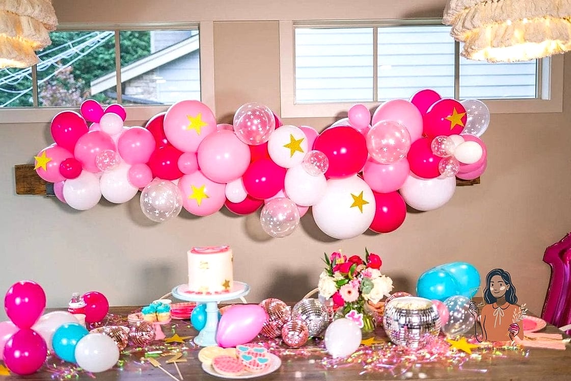 25 Clever Diy Balloon Decorations You Can Make This Weekend 3 Balloon Garland for Dessert Tables