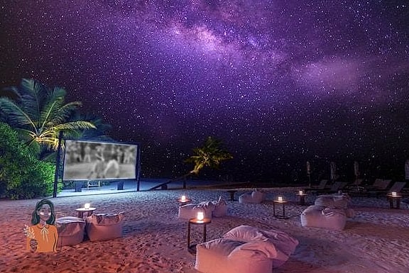 24 Unique Beach Party Ideas for the Best Party Ever 15 Beach Movie Night