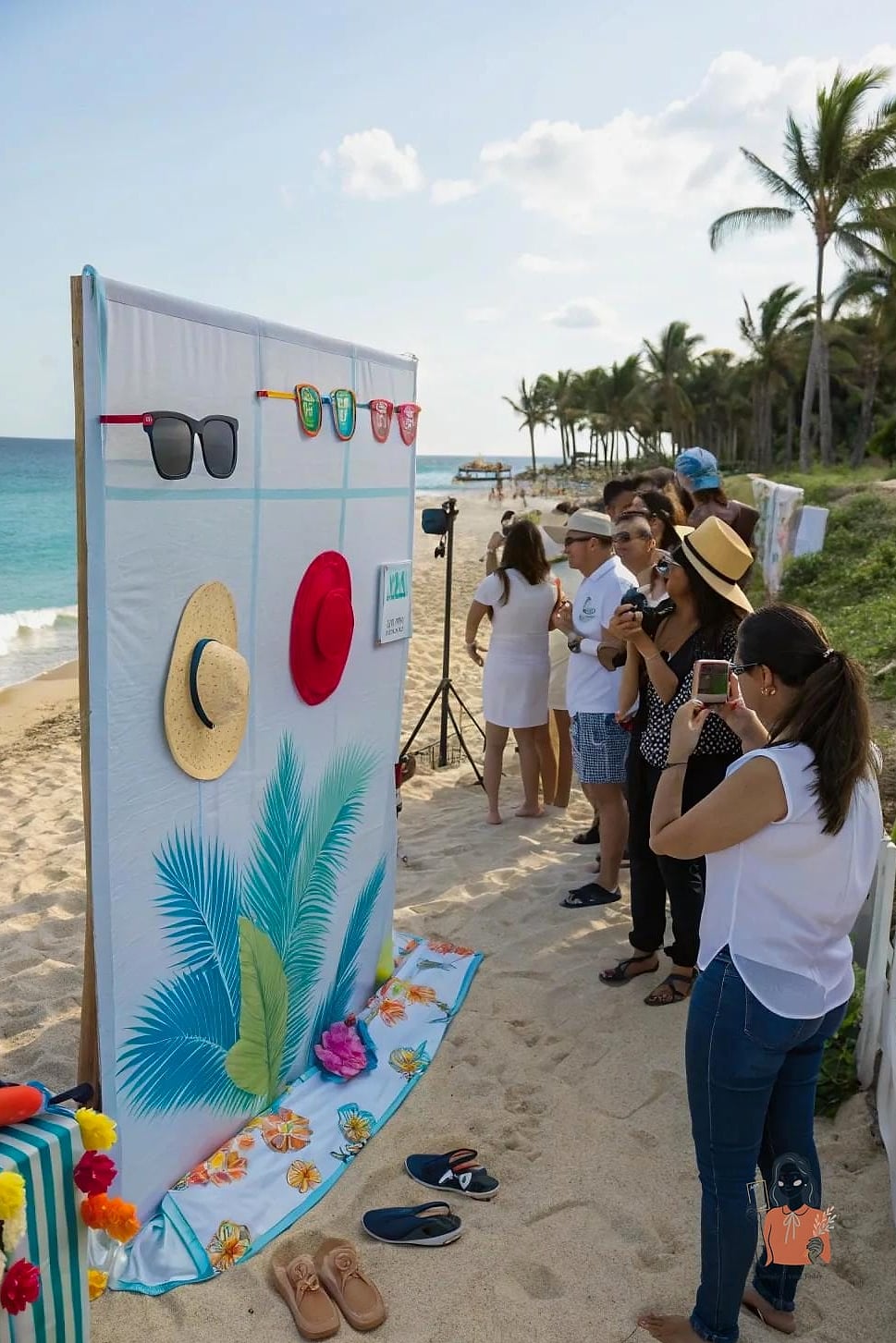 24 Unique Beach Party Ideas for the Best Party Ever 8 Beach Photo Booth Corner