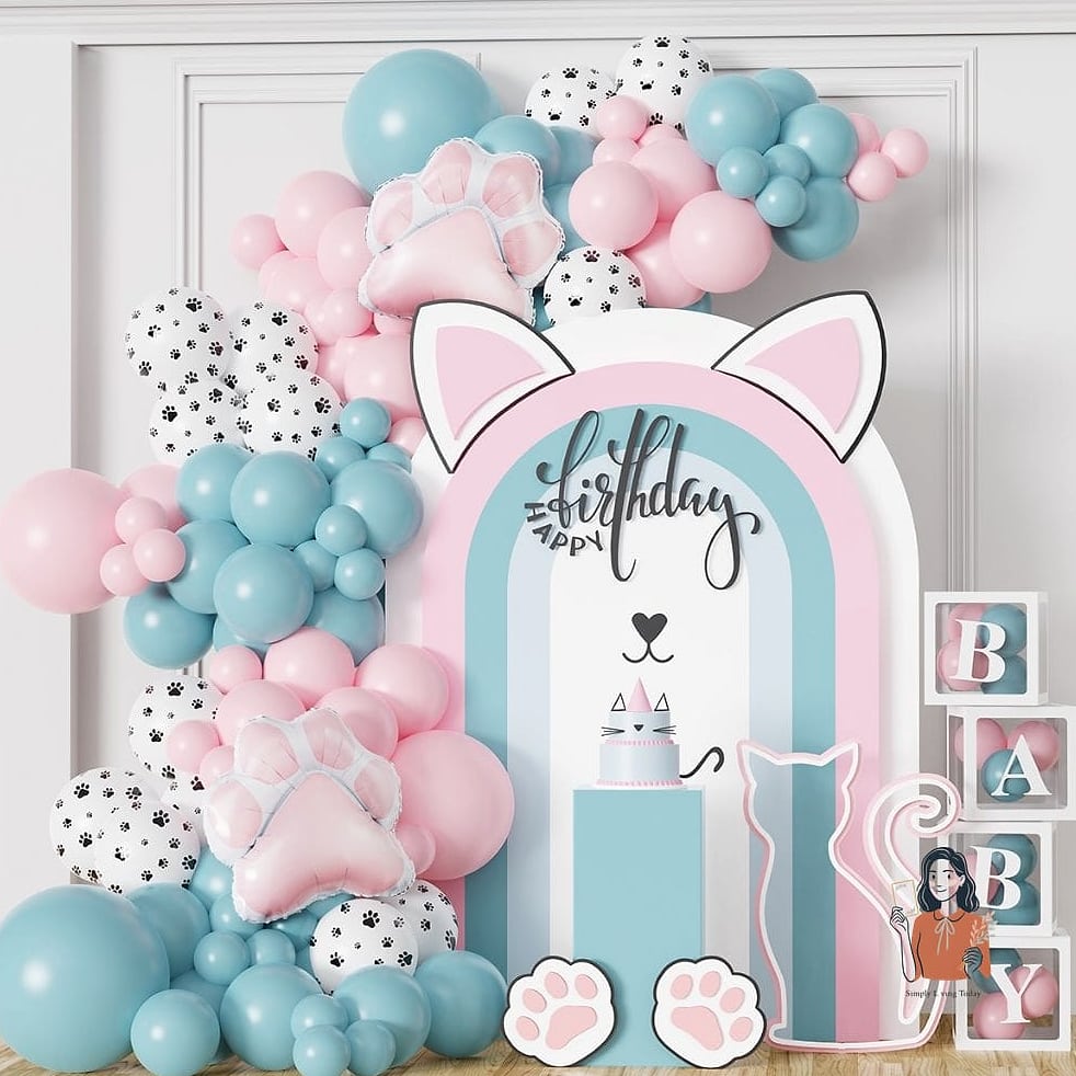 29 Adorable Cat Themed Birthday Party That Are Totally Pinterest-Worthy 24 Cat Themed Balloon Garland Backdrop