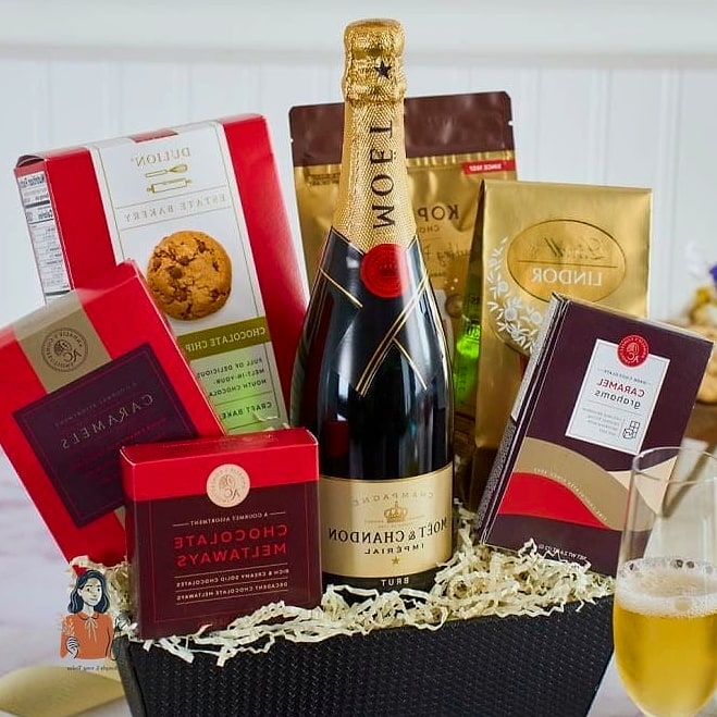 21 Stunning Mothers Day Party Ideas to Make It Truly Memorable 18 Champagne and Chocolate Pairing