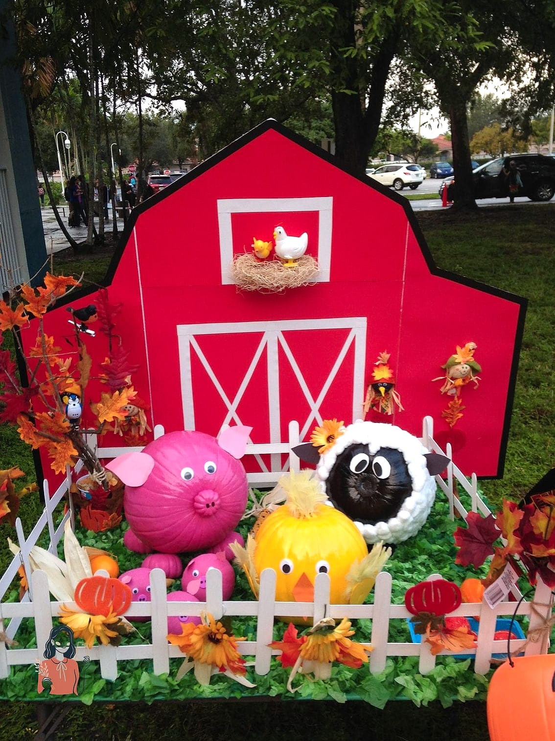 27 Stunning Farm Themed Birthday Party Everyone Will Be Talking About 16 15. DIY Farm Animal Centerpieces