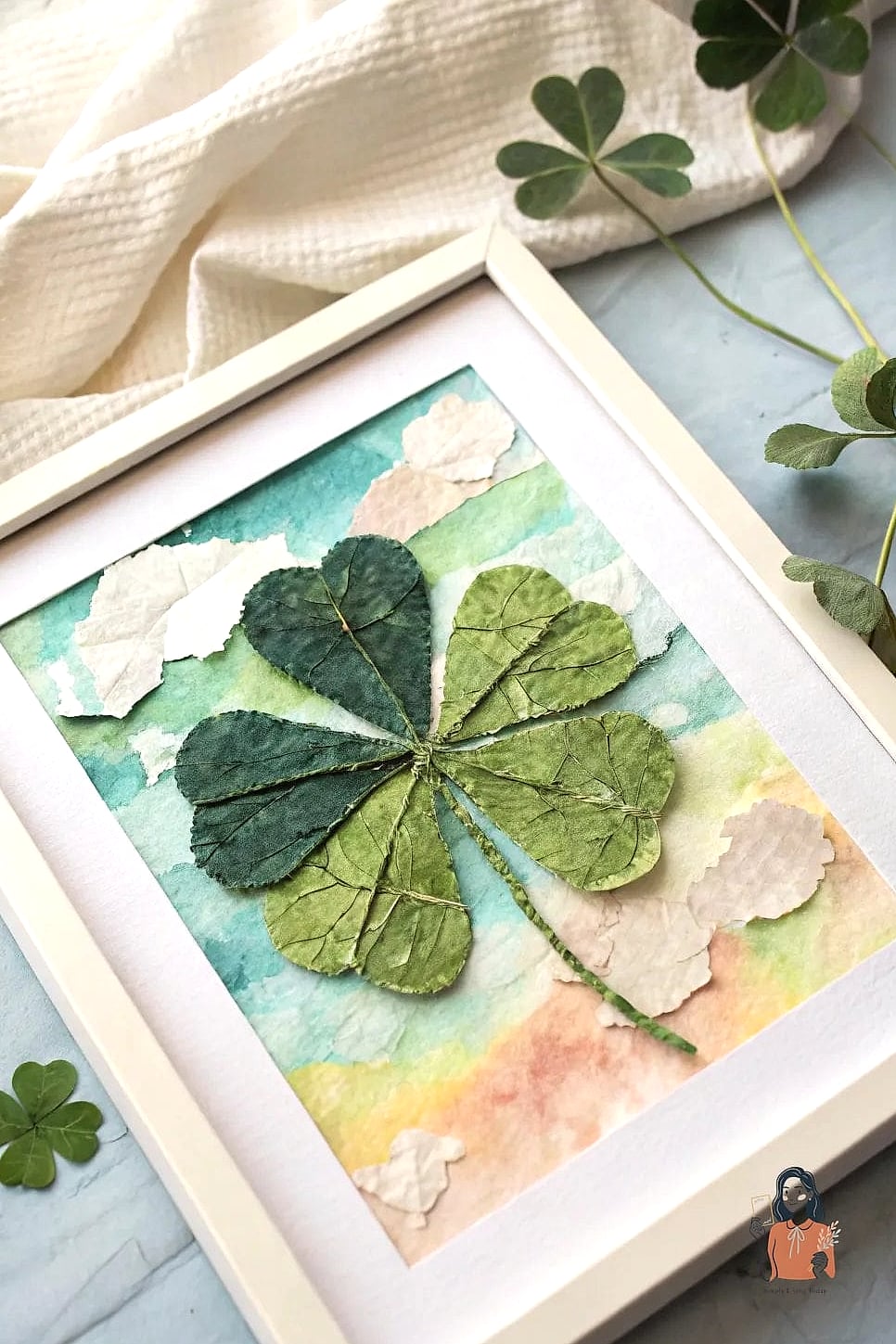 25 Stunning St Patricks Day Party Worth Stealing Right Now 21 DIY Tissue Paper Pom-Pom Garland