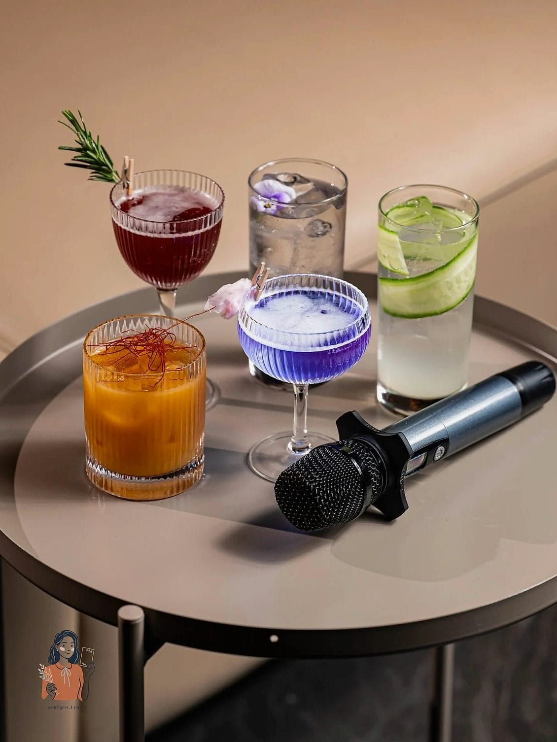 28 Unique Karaoke Party Ideas That Are Totally Pinterest-Worthy 26 26. Elegant Cocktail Karaoke Evening