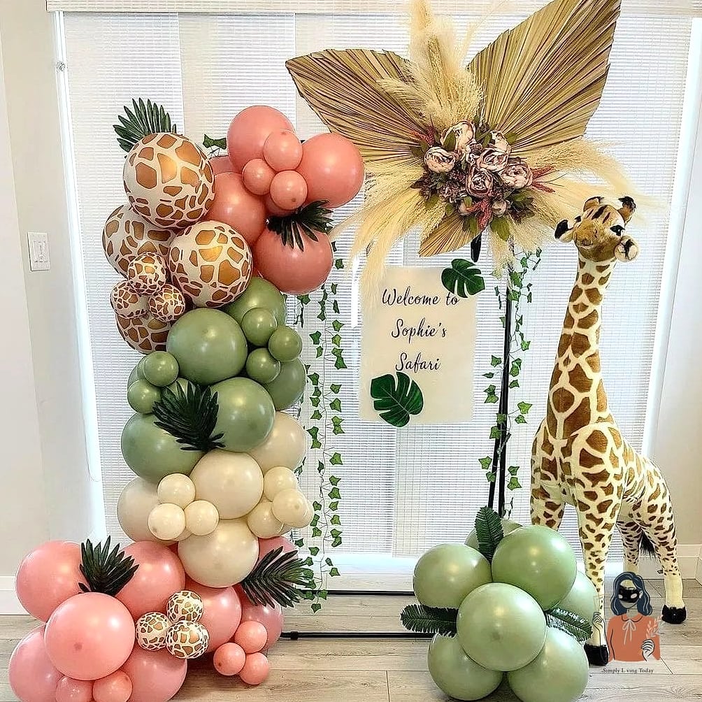 Giraffe Height Chart Backdrop