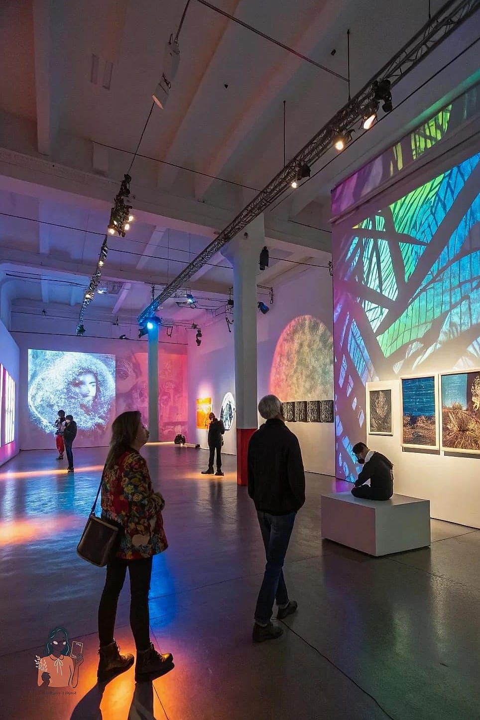 25 Stunning Indoor Party Ideas Worth Stealing Right Now 23 Indoor Art Gallery Party