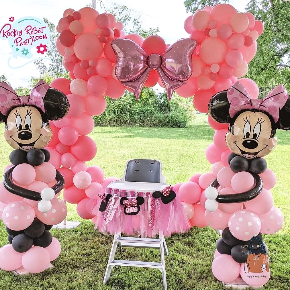 22 Unique Minnie Mouse Birthday Party Ideas That Are Absolutely Perfect 2 Minnie Mouse Balloon Arch