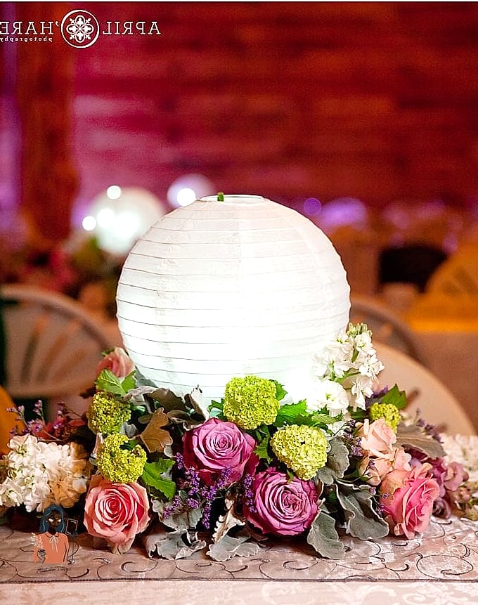 26 Simple Diy Table Centerpieces You Can Make This Weekend 24 Paper Lantern Centerpiece
