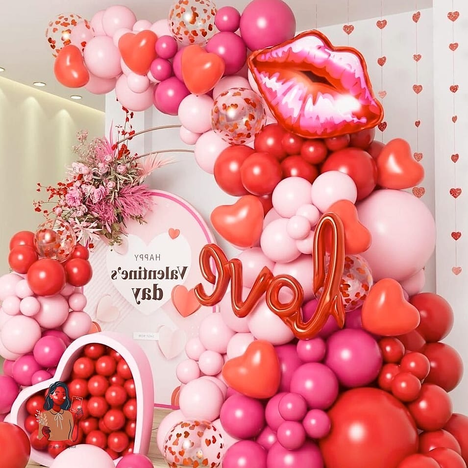 22 Unique Valentines Party Ideas That Are Totally Pinterest-Worthy 11 Pink and Red Ombre Tablescape