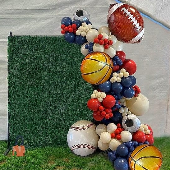 28 Adorable Outdoor Party Ideas That Are Absolutely Perfect 23 Sports-Themed Party