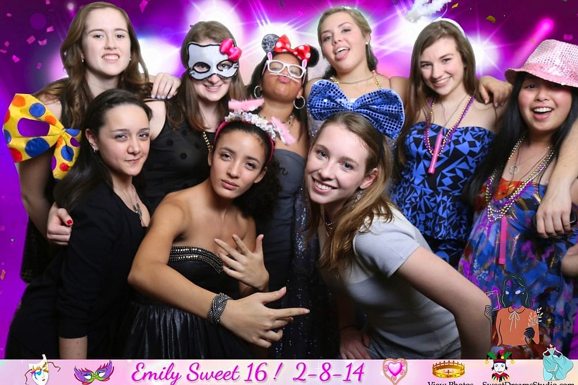 25 Sweet 16 Party Ideas She Will Absolutely Love and Never Forget 5 Sweet 16 Photo Booth Bash