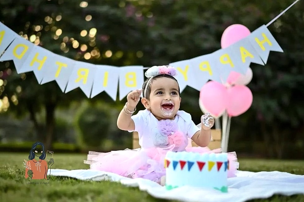 21 Adorable Birthday Party Games That Are Absolutely Perfect 13 Themed Photo Booth Challenge