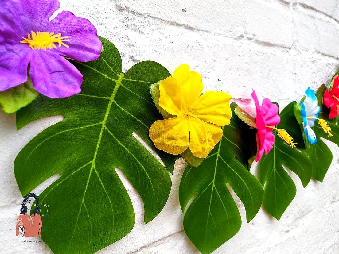29 Unique Hawaiian Luau Party That Are Totally Pinterest-Worthy 25 Tropical Garland Around the Patio