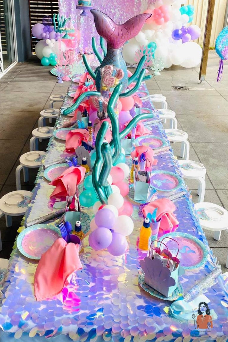 24 Stunning Under The Sea Birthday Party Worth Stealing Right Now 8 Under the Sea Table Setting