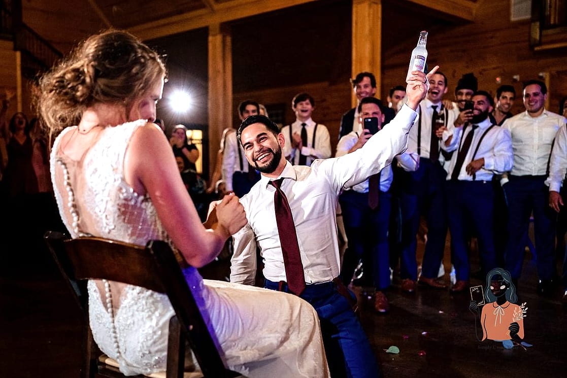 28 Amazing Wedding Reception Games That Are Absolutely Perfect 17 Bouquet and Garter Alternative Games