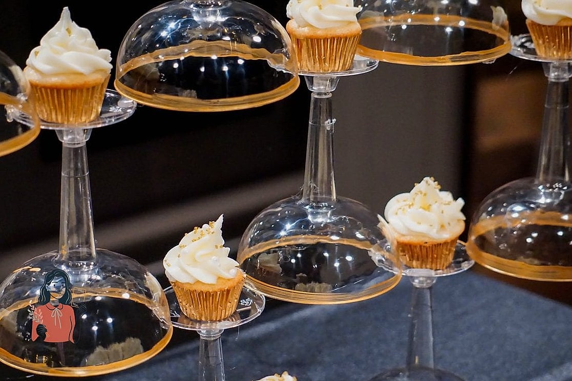 30 Simple Diy Cupcake Stand That Are Going Viral on Pinterest 7 Champagne Glass Tower