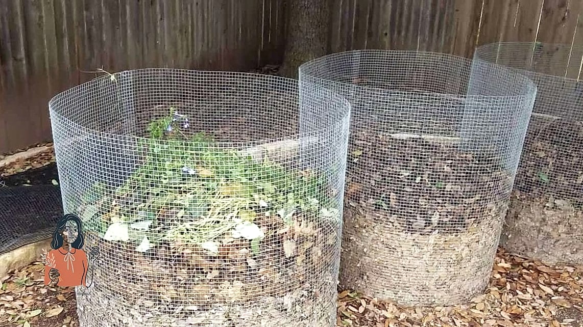 21 Amazing Diy Compost Bin That Will Transform Your Space 13 Chicken Wire and Wood Frame Combo