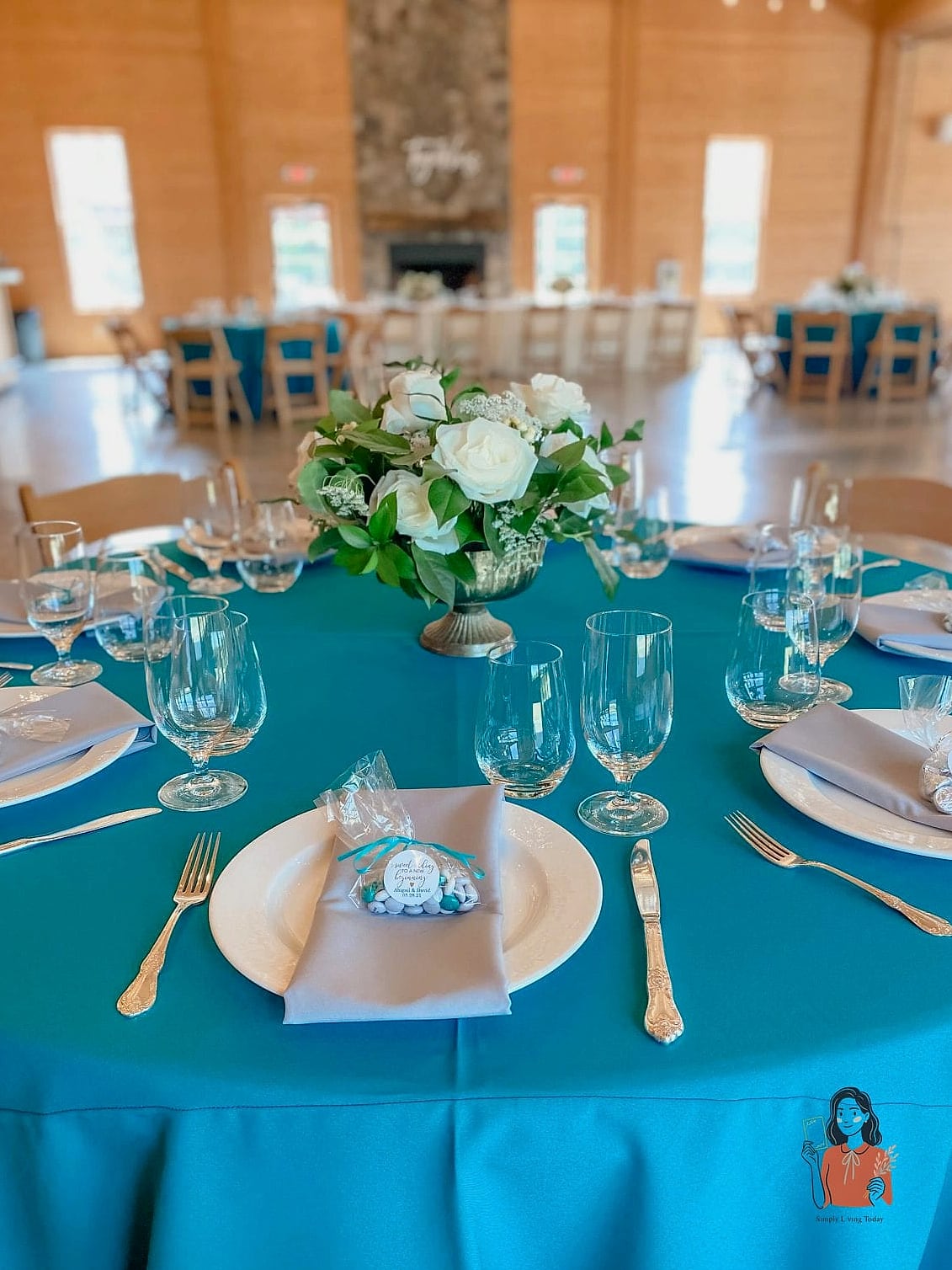 28 Unforgettable Wedding Planner That Are Absolutely Perfect 20 Choose Linens That Complement, Not Match, Your Palette