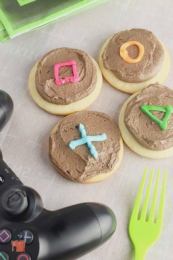 27 Amazing Party Games For Teenagers That Are Totally Pinterest-Worthy 22 DIY Cookie Decorating Contest