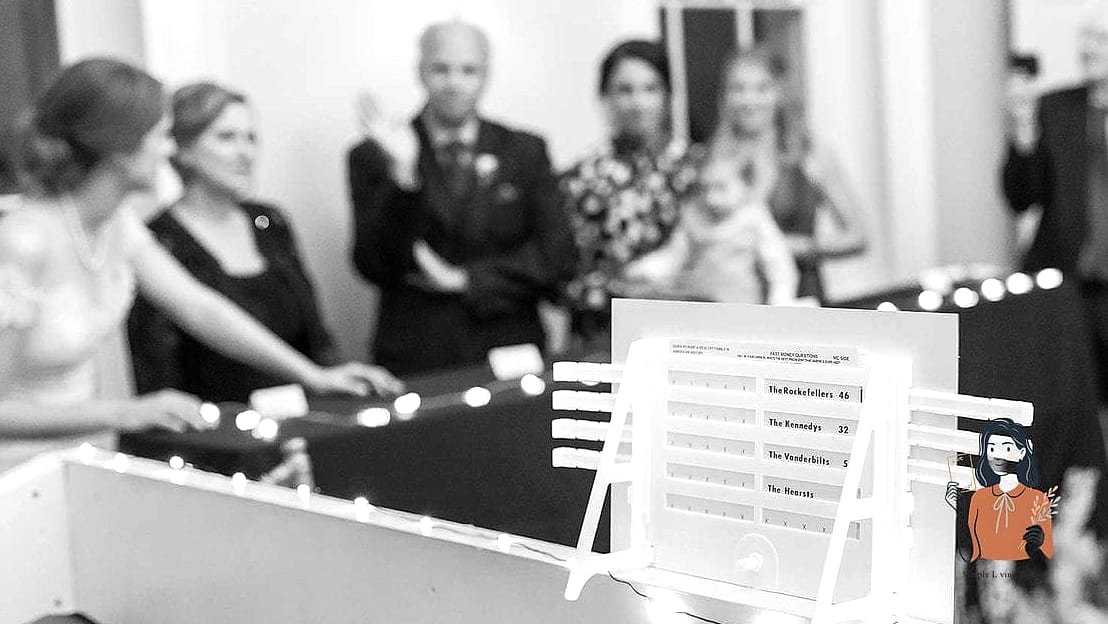 28 Amazing Wedding Reception Games That Are Absolutely Perfect 22 Family Feud Style Newlywed Game