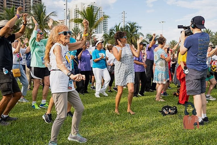 25 Summer Games That Will Make This the Best Summer Ever 19 Freeze Dance in the Yard