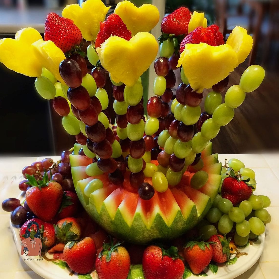 25 Incredible Party Decorations Worth Stealing Right Now 24 Seasonal Fruit as Natural Decor