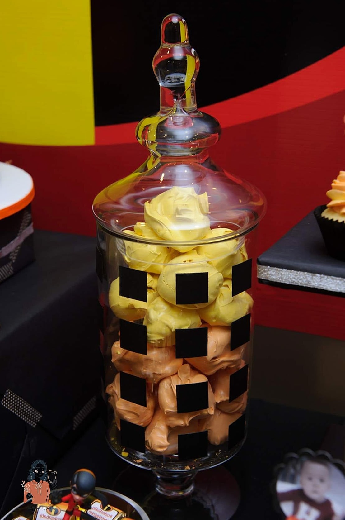 25 Incredible Party Decorations Worth Stealing Right Now 17 A Signature Drink With Custom Cups or Stirrers