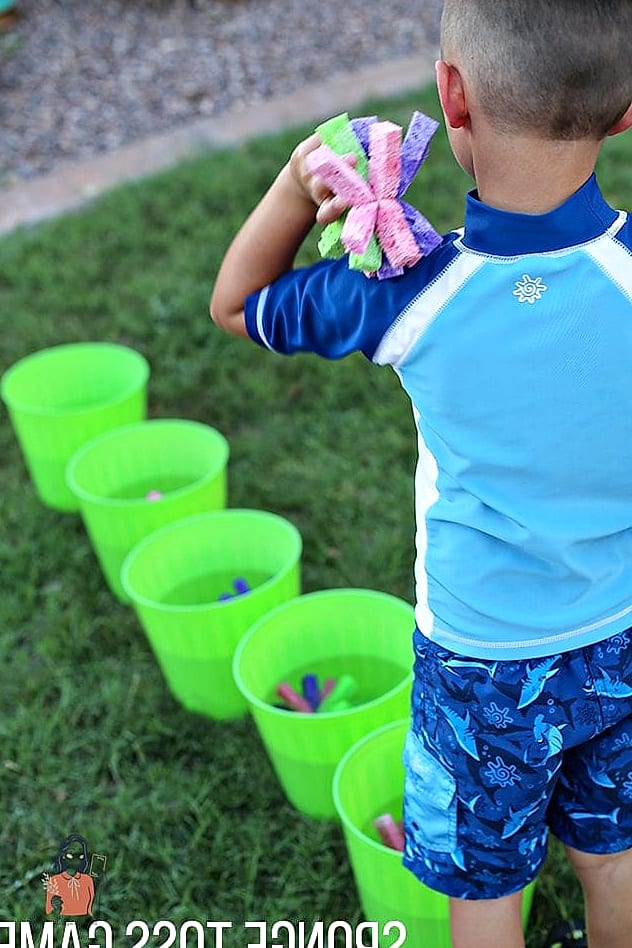 25 Summer Games That Will Make This the Best Summer Ever 8 Sponge Toss Water Fight