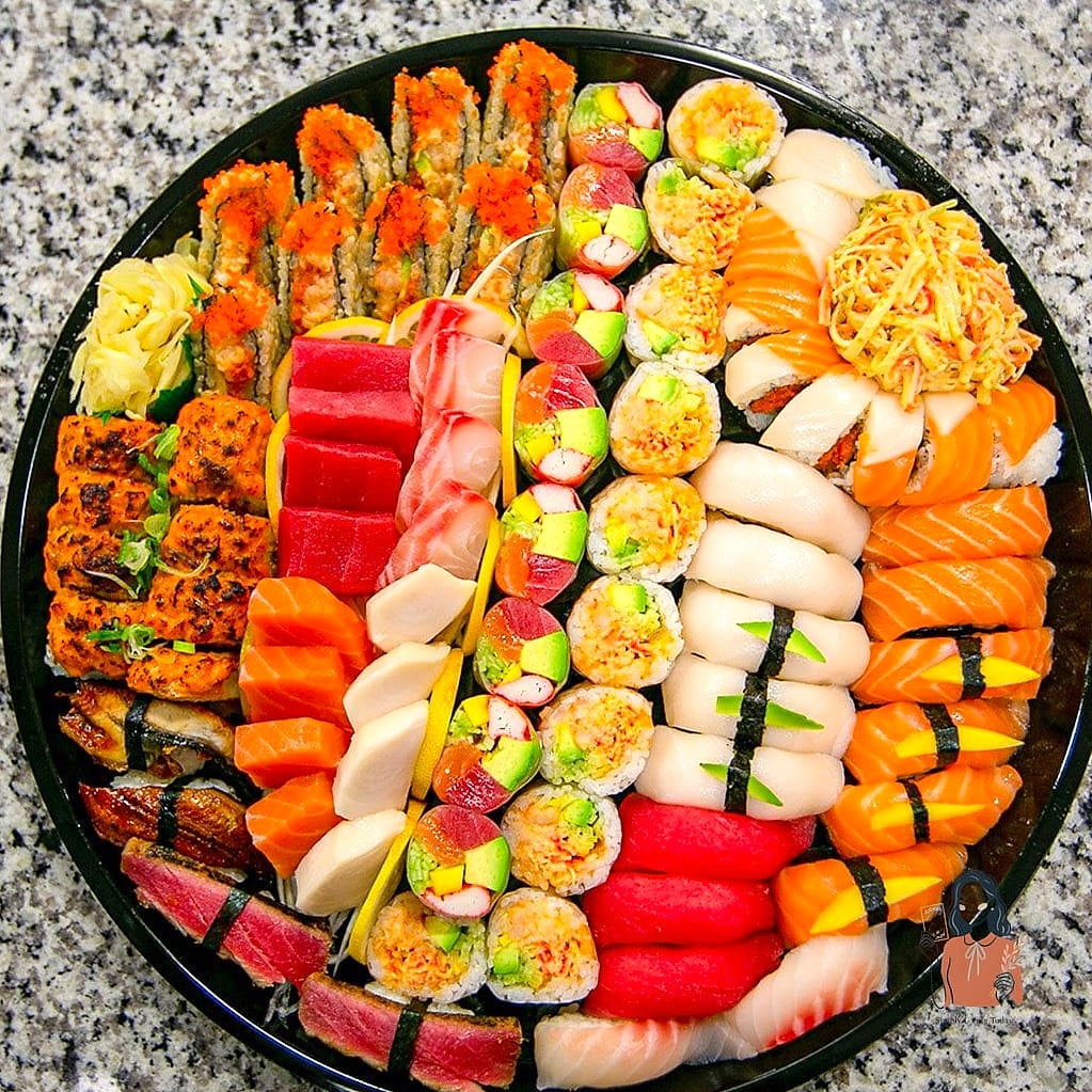 25 Adorable Party Food Platters for the Best Party Ever 20 Sushi Platter with Garnish