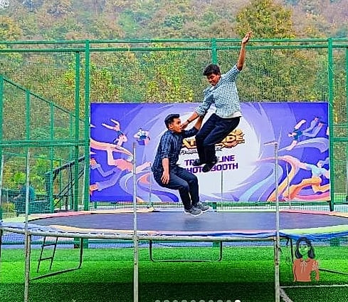 30 Amazing Trampoline Games That Are Absolutely Guaranteed to Be a Hit 15 Trampoline Limbo