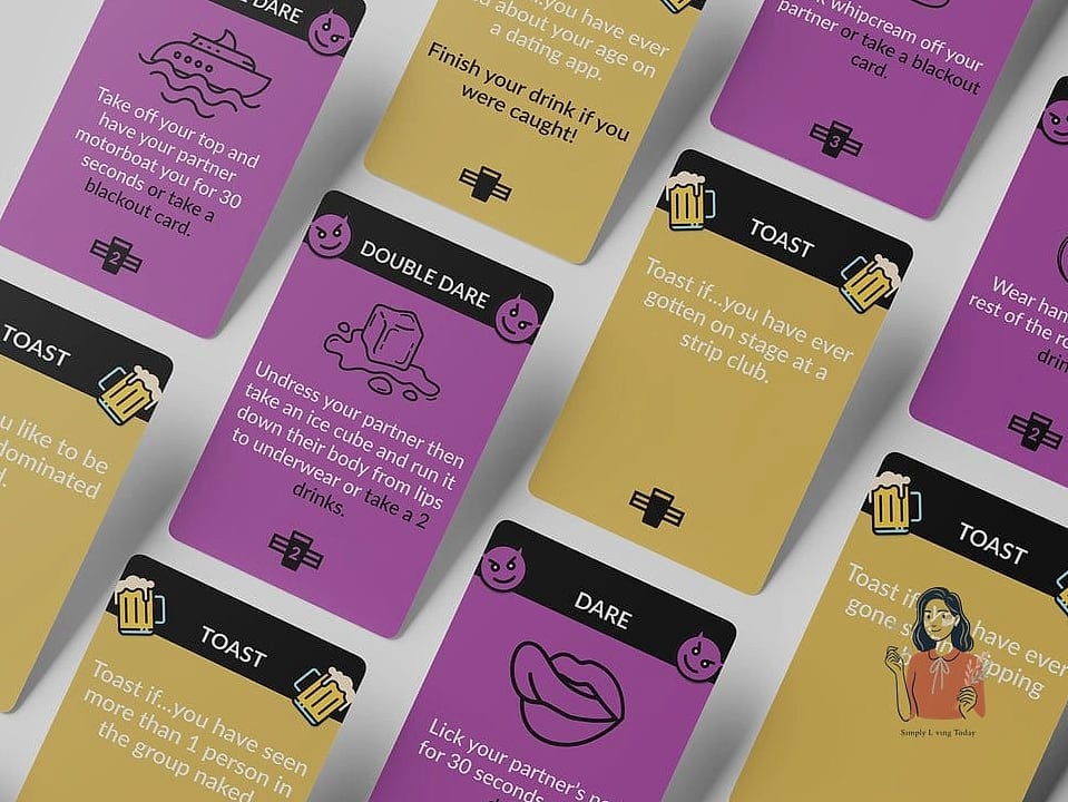 28 Amazing Wedding Reception Games That Are Absolutely Perfect 19 Truth or Toast