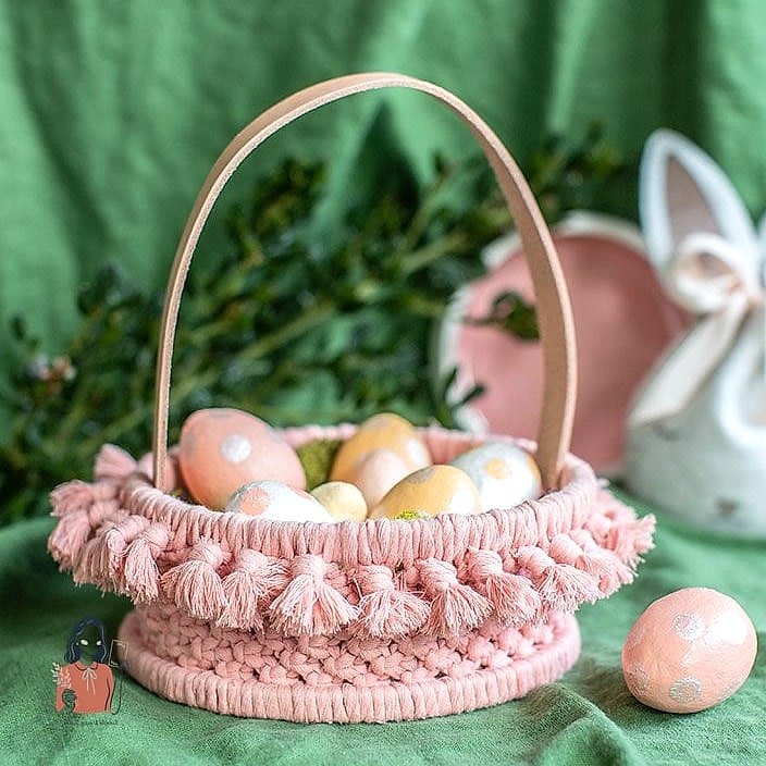 29 Amazing Diy Easter Basket That Will Transform Your Space 18 Two-Tone Painted Basket