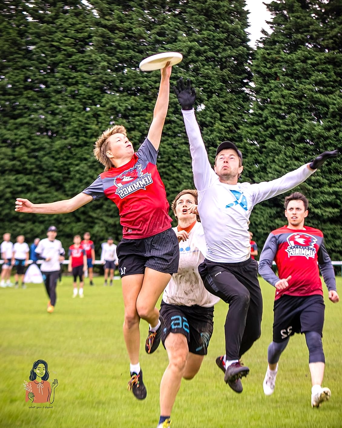 28 Creative Outdoor Games For Teens Worth Playing Again and Again 23 Ultimate Frisbee Match