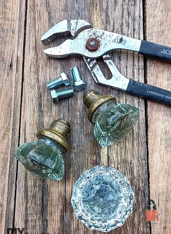 27 Budget-friendly Diy Hat Rack That Look Professional 13 Vintage Doorknob Hooks